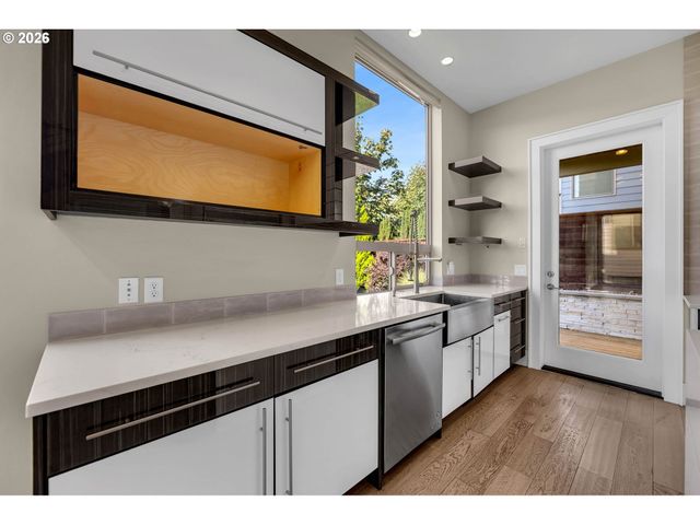 4645 N ADAMS St, Camas, WA 98607