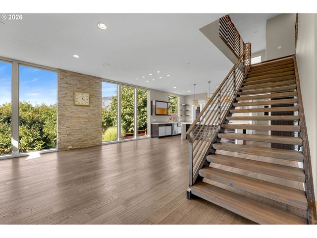 4645 N ADAMS St, Camas, WA 98607