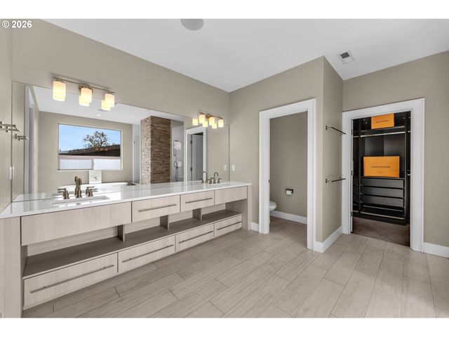 4645 N ADAMS St, Camas, WA 98607