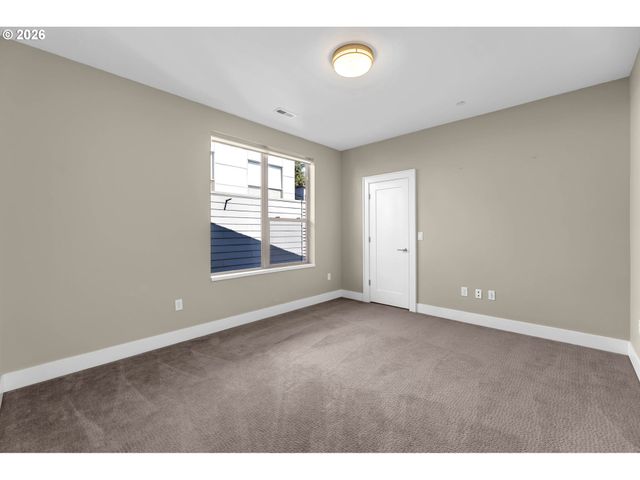 4645 N ADAMS St, Camas, WA 98607