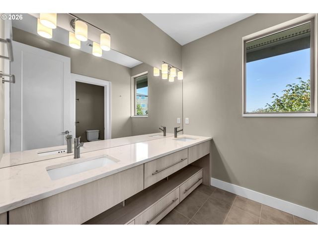 4645 N ADAMS St, Camas, WA 98607