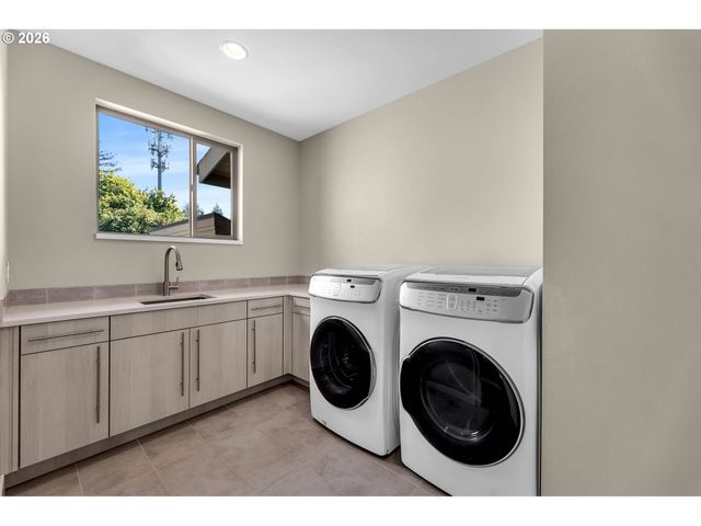 4645 N ADAMS St, Camas, WA 98607