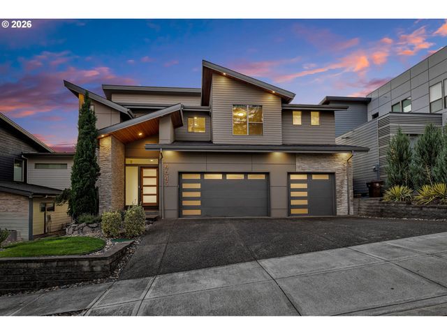 4645 N ADAMS St, Camas, WA 98607