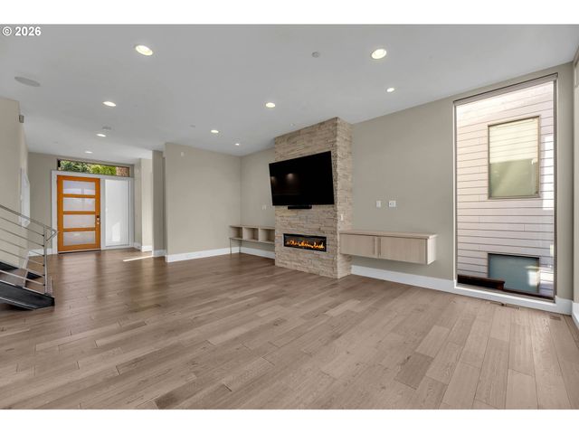 4645 N ADAMS St, Camas, WA 98607