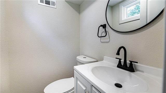 8406 E 93rd Terrace, Kansas City, MO 64138