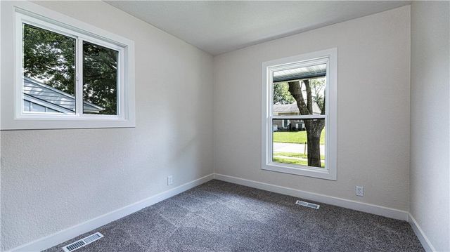 8406 E 93rd Terrace, Kansas City, MO 64138