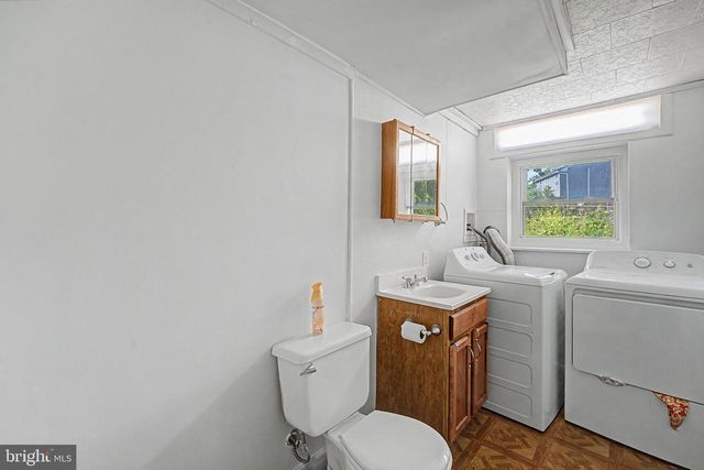 1504 RIDGEVIEW LN, Harrisburg, PA 17110