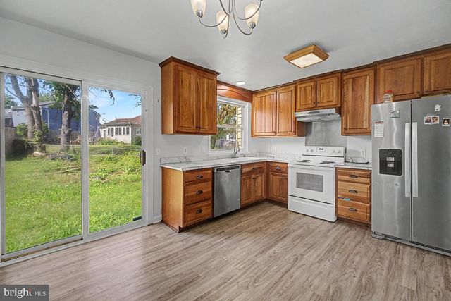 1504 RIDGEVIEW LN, Harrisburg, PA 17110