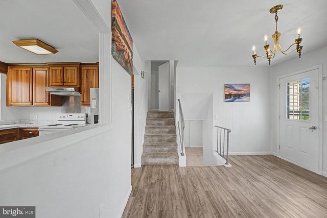 1504 RIDGEVIEW LN, Harrisburg, PA 17110