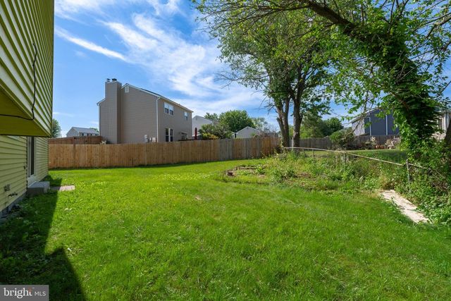 1504 RIDGEVIEW LN, Harrisburg, PA 17110