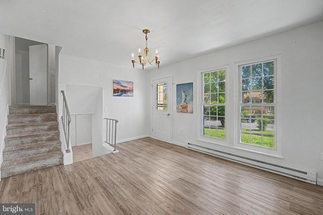 1504 RIDGEVIEW LN, Harrisburg, PA 17110
