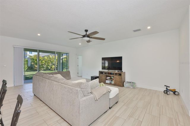 5839 SILVER SUN DRIVE, Apollo Beach, FL 33572