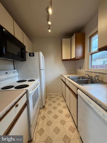 227 BEND FARM RD, Fredericksburg, VA 22408