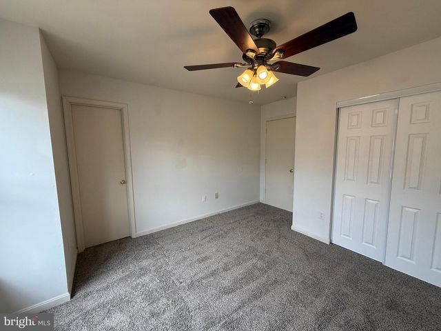 227 BEND FARM RD, Fredericksburg, VA 22408