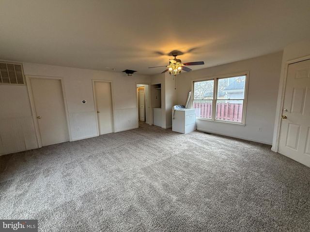 227 BEND FARM RD, Fredericksburg, VA 22408