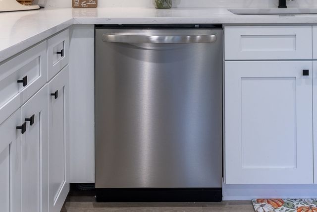172 Holliston St, Medway, MA 02053