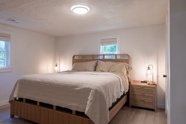 172 Holliston St, Medway, MA 02053