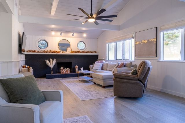 172 Holliston St, Medway, MA 02053