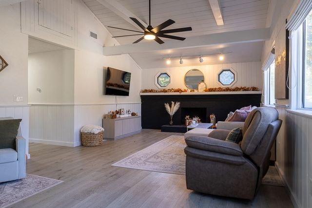 172 Holliston St, Medway, MA 02053