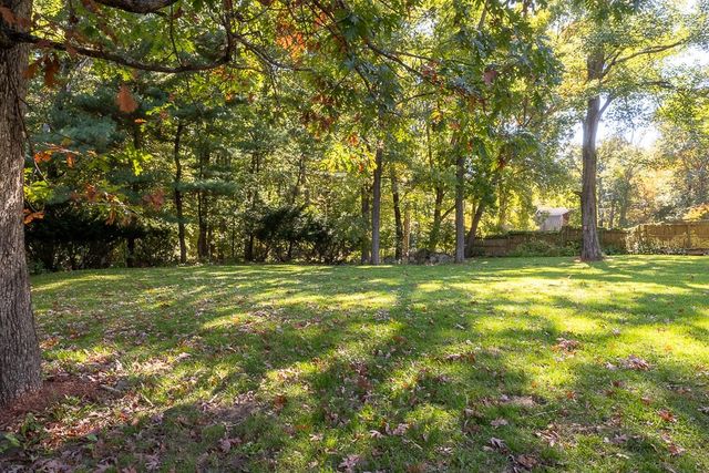 172 Holliston St, Medway, MA 02053