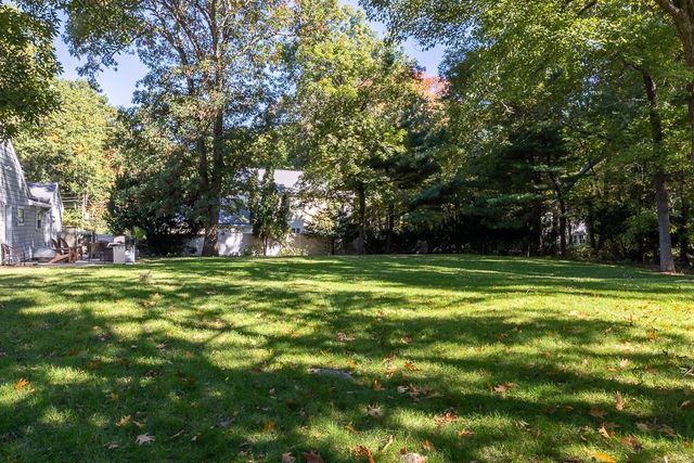 172 Holliston St, Medway, MA 02053