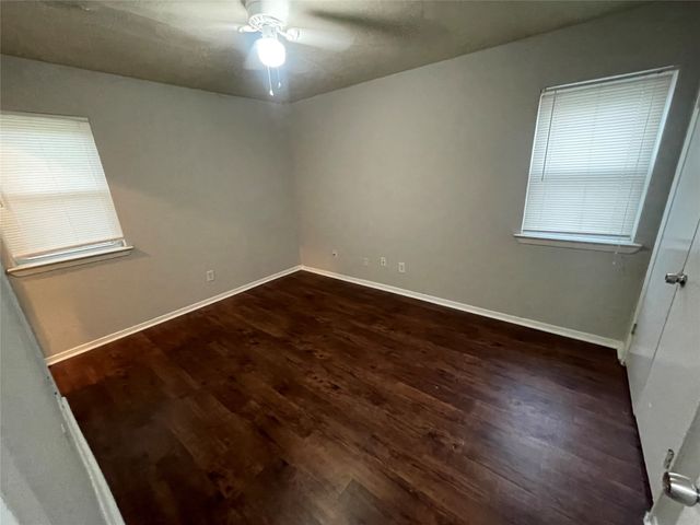 501 Rosewood Hills Drive, Garland, TX 75040