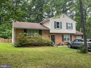 17 HICKORY RIDGE DR, Fredericksburg, VA 22405