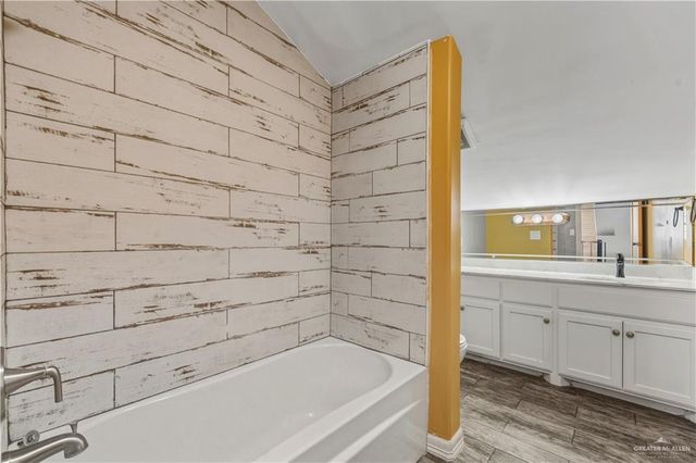 906 E Herb E Drive, Pharr, TX 78577