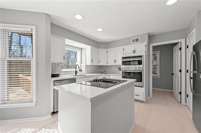 411 E 120th Street, Kansas City, MO 64145