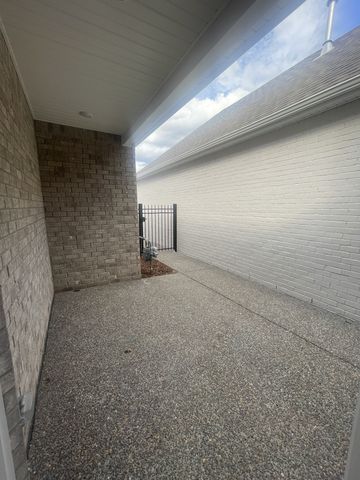 9096 Headwaters Dr, Franklin, TN 37064