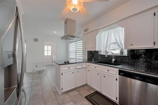 14626 Ravenhurst Lane, Houston, TX 77070