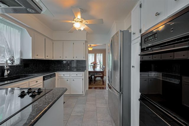 14626 Ravenhurst Lane, Houston, TX 77070