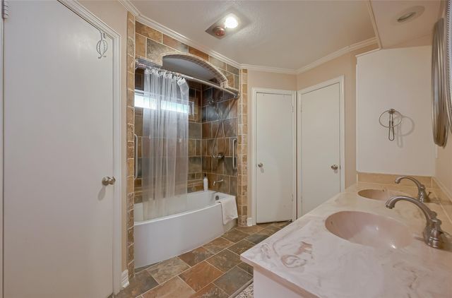 14626 Ravenhurst Lane, Houston, TX 77070