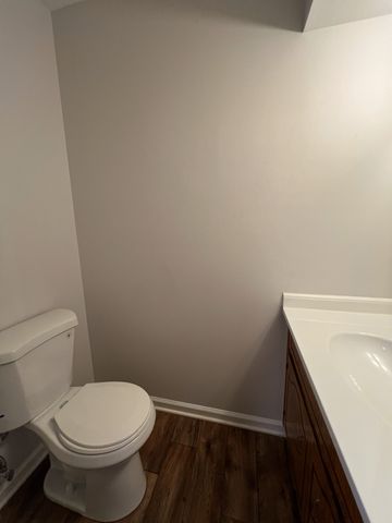 124 Ballygar St Apt E, Clarksville, TN 37043