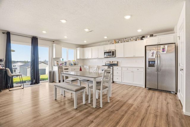 4464 W Bedford Ave, Spokane, WA 99208