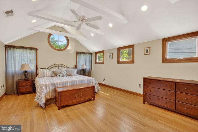 4837 1ST ST S, Arlington, VA 22204