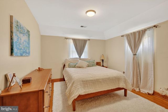 4837 1ST ST S, Arlington, VA 22204