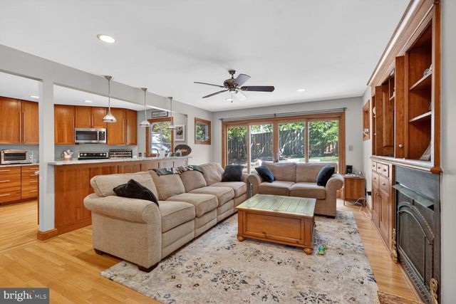 4837 1ST ST S, Arlington, VA 22204