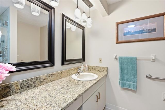 225 Lincoln St G4, Duxbury, MA 02332