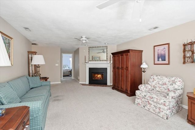 225 Lincoln St G4, Duxbury, MA 02332