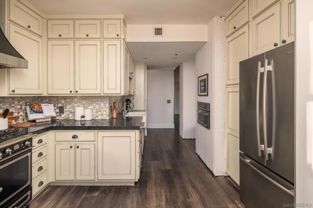 702 Ash Street 1400, San Diego, CA 92101