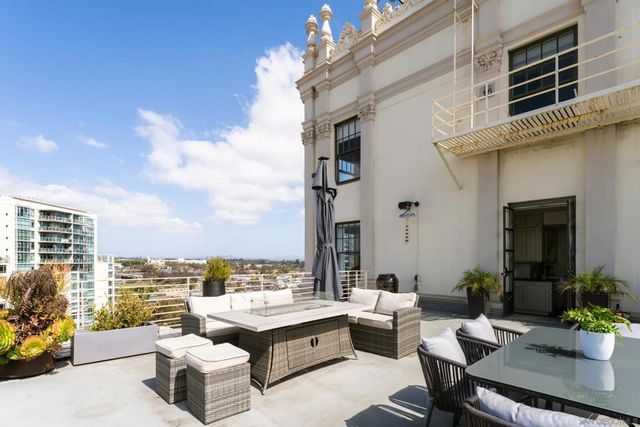 702 Ash Street 1400, San Diego, CA 92101