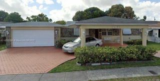 292 W 39th Pl, Hialeah, FL 33012