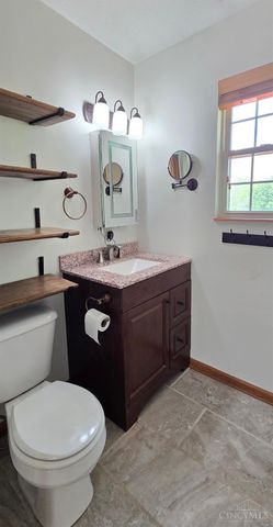 1537 Bardwell West Road, Williamsburg, OH 45176