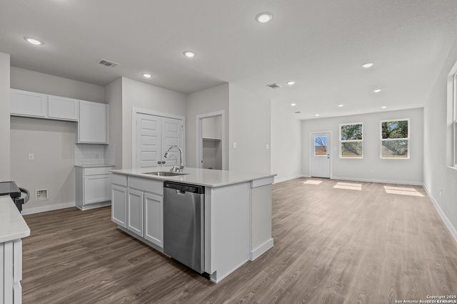 9923 Chavaneaux Lndg, San Antonio, TX 78214