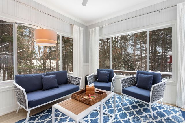 2009 W Lakewood Blvd, Holland, MI 49424