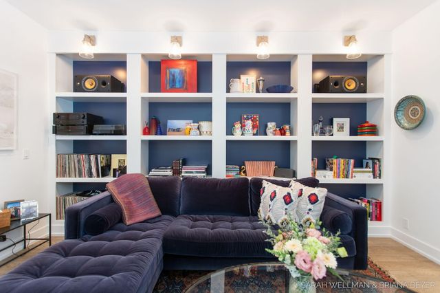 2009 W Lakewood Blvd, Holland, MI 49424