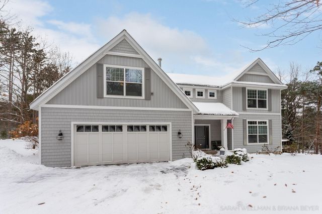 2009 W Lakewood Blvd, Holland, MI 49424