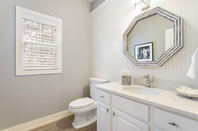 2009 W Lakewood Blvd, Holland, MI 49424