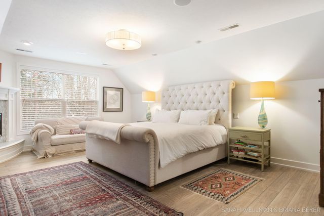 2009 W Lakewood Blvd, Holland, MI 49424